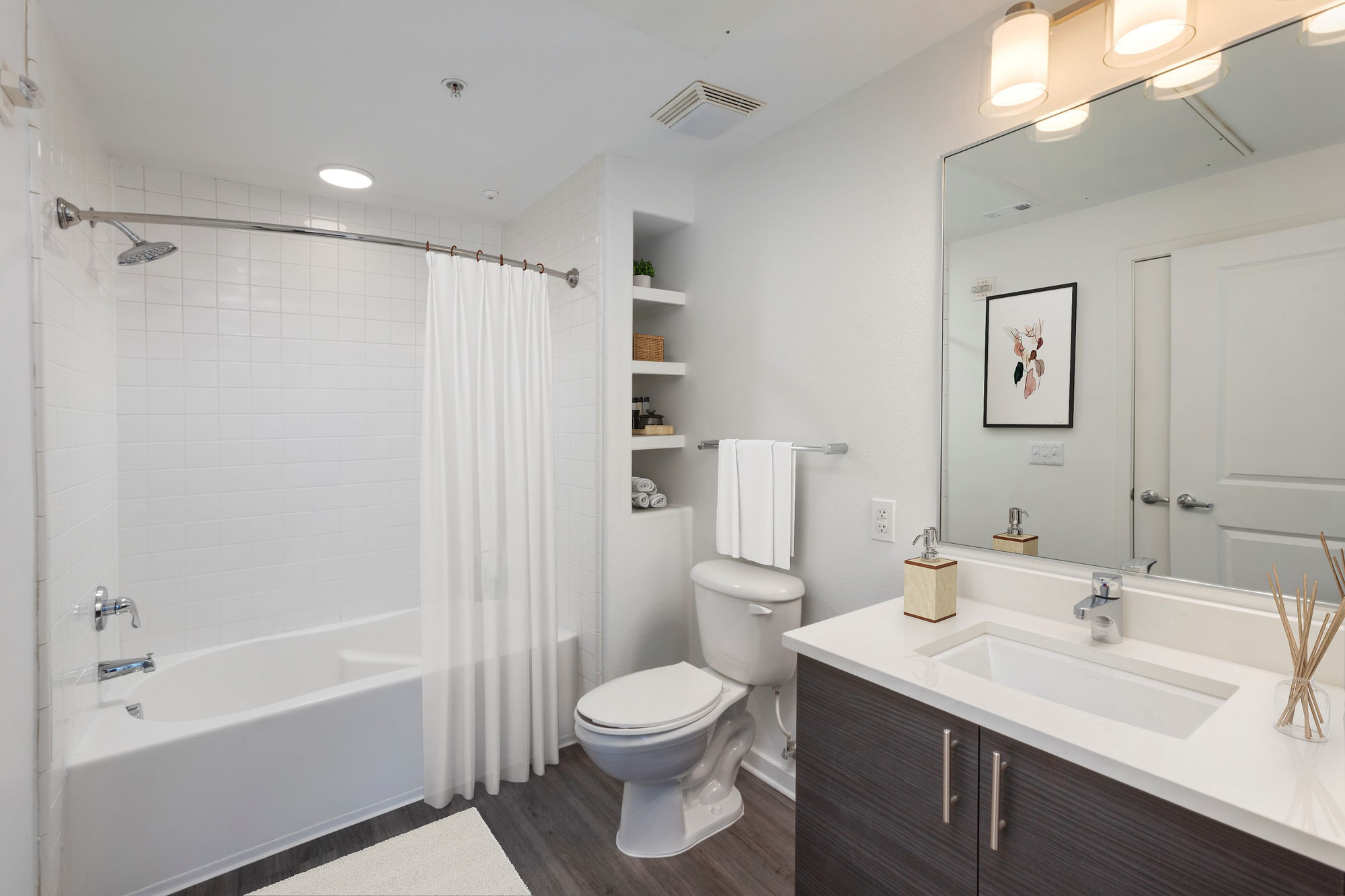 Camden Main And Jamboree Image 5