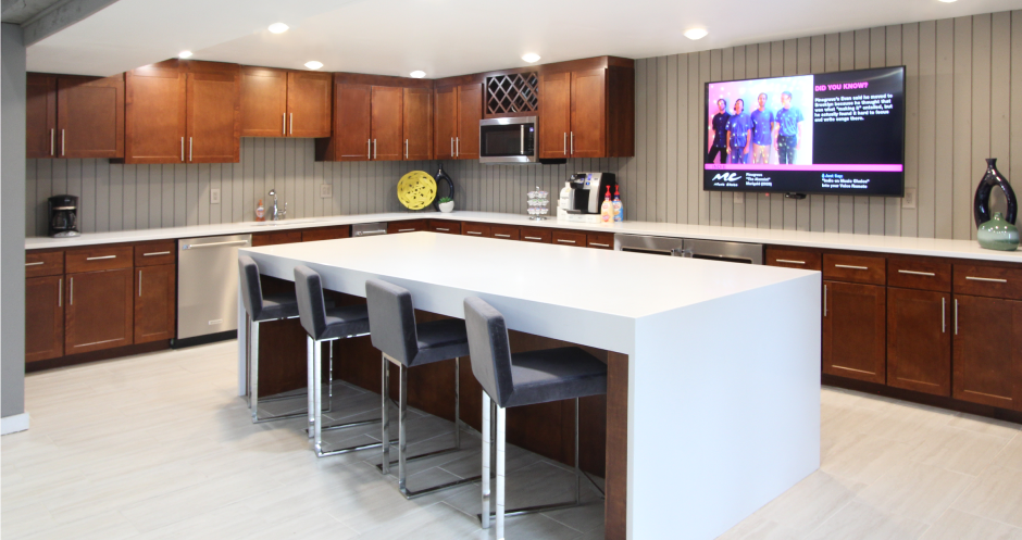 Alpine Village Apartments Image 24