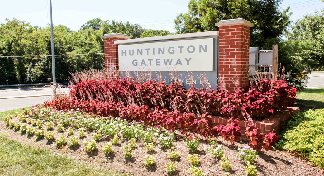 Front Retail Signage 