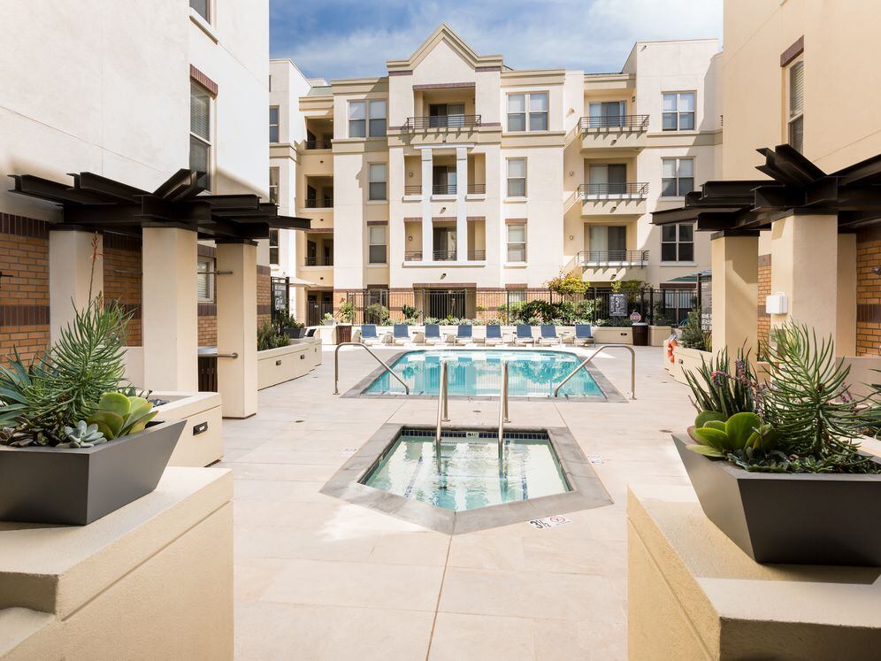 Swimming Pool and Jacuzzi