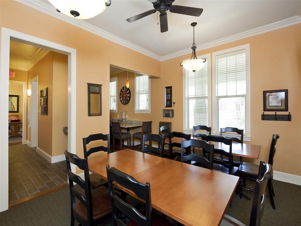 Crestshire Village Image 7