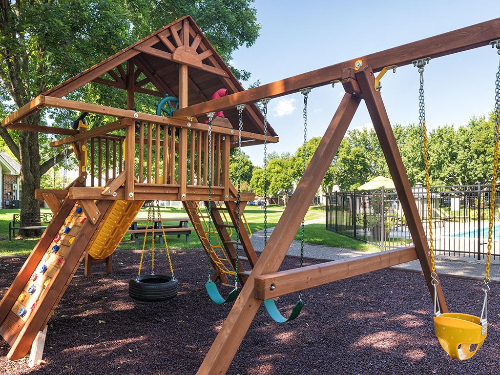Birch Lake Townhomes Image 35