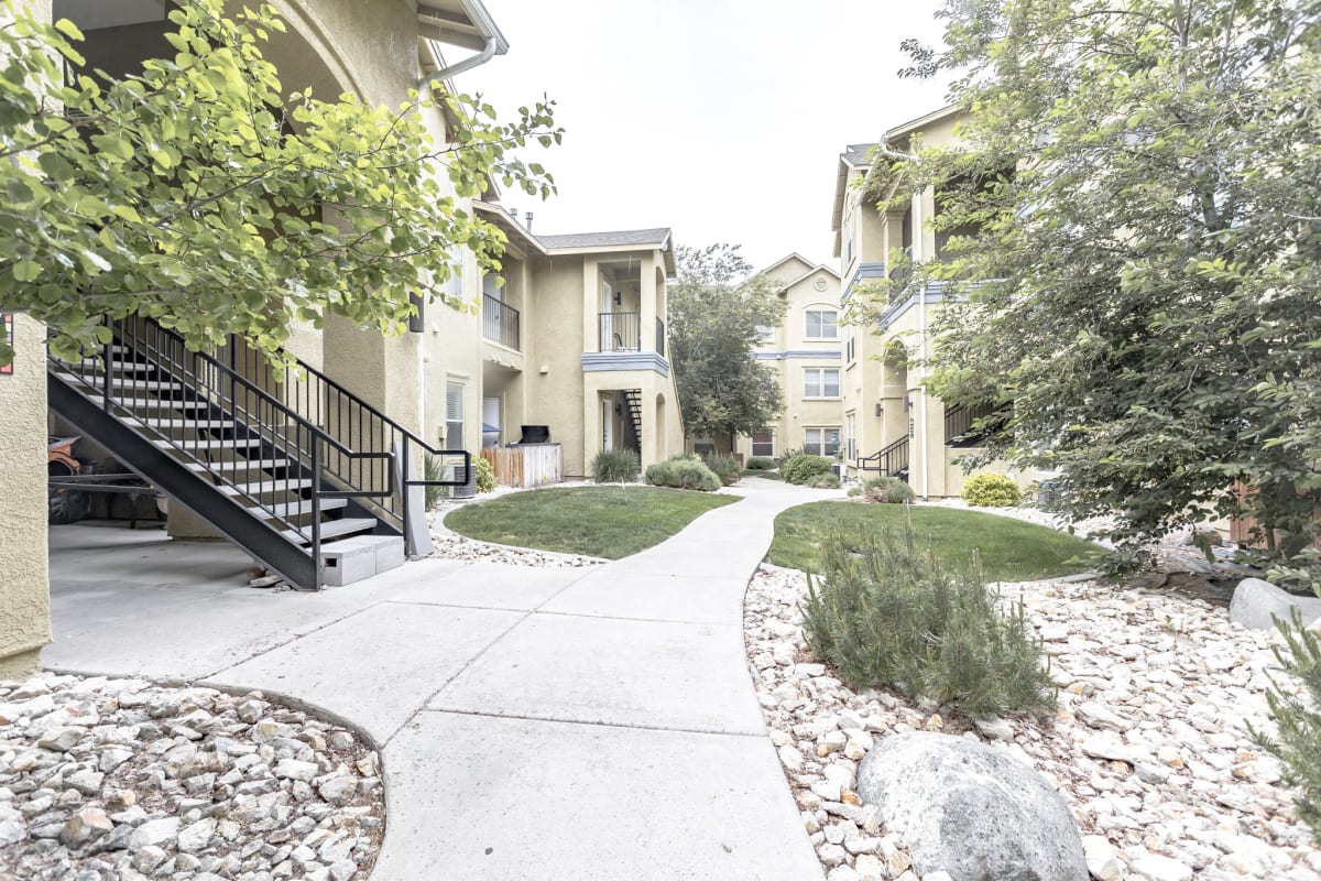 Parkway Terraces Image 1