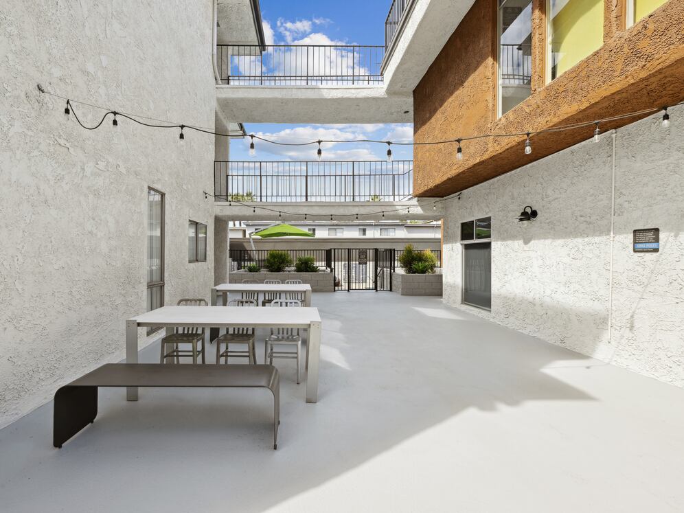 Courtyard with picnic areas