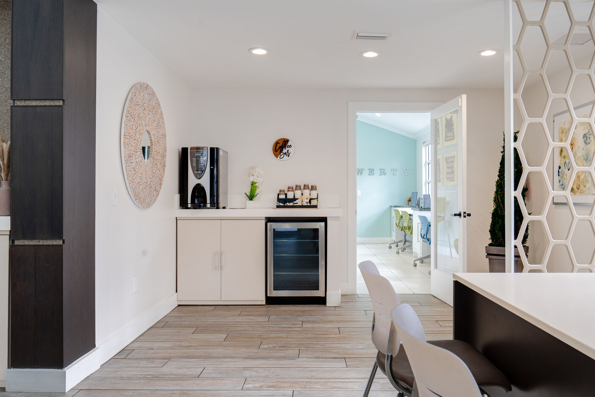 Emerald Palms Apartment Image 26