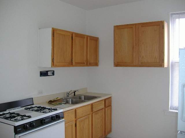 925 E 46th Street Image 5