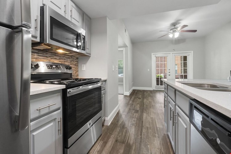 Larkin Apartment Homes Image 1