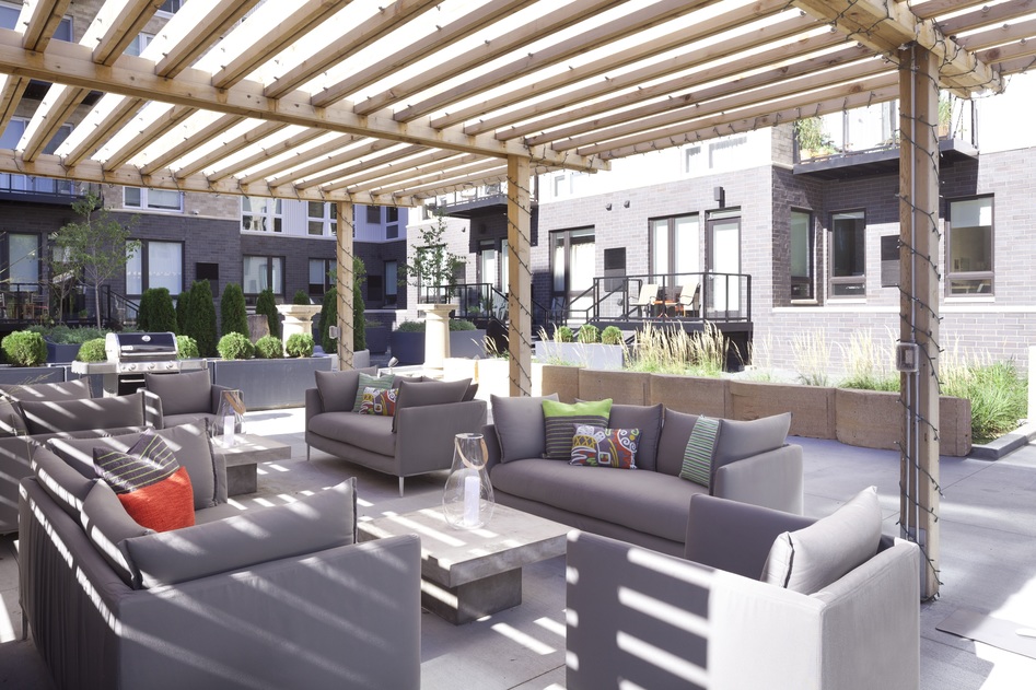 Nolo Living East (North Loop) Image 7