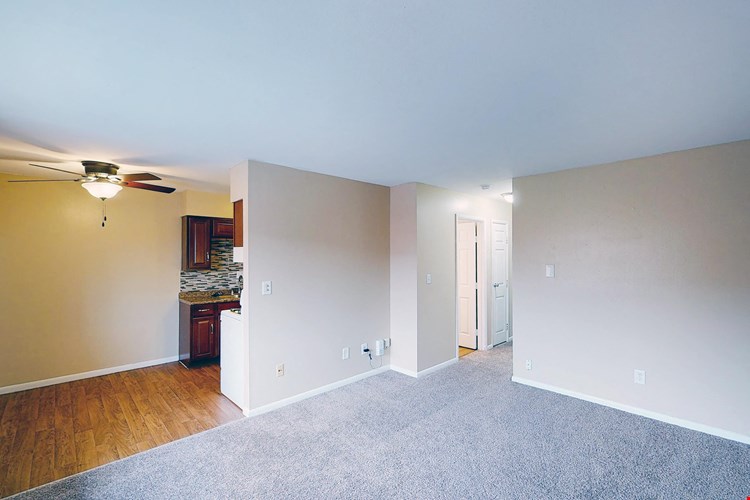 Sharondale Woods Apartments Image 39