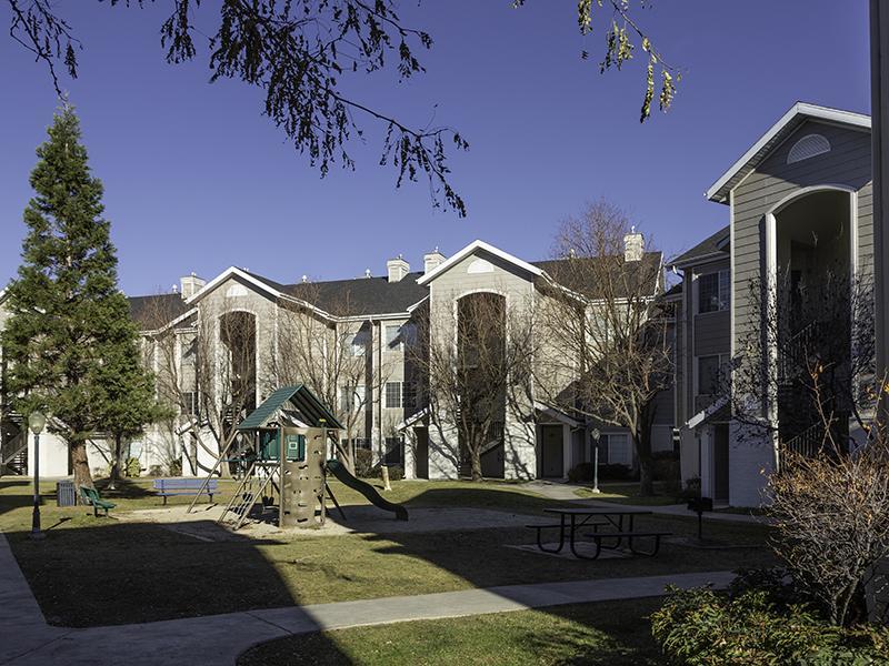 Country Springs Apartments Image 2