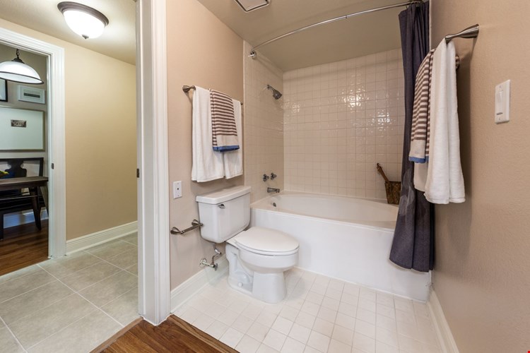 Marquis on Pin Oak Park Image 22