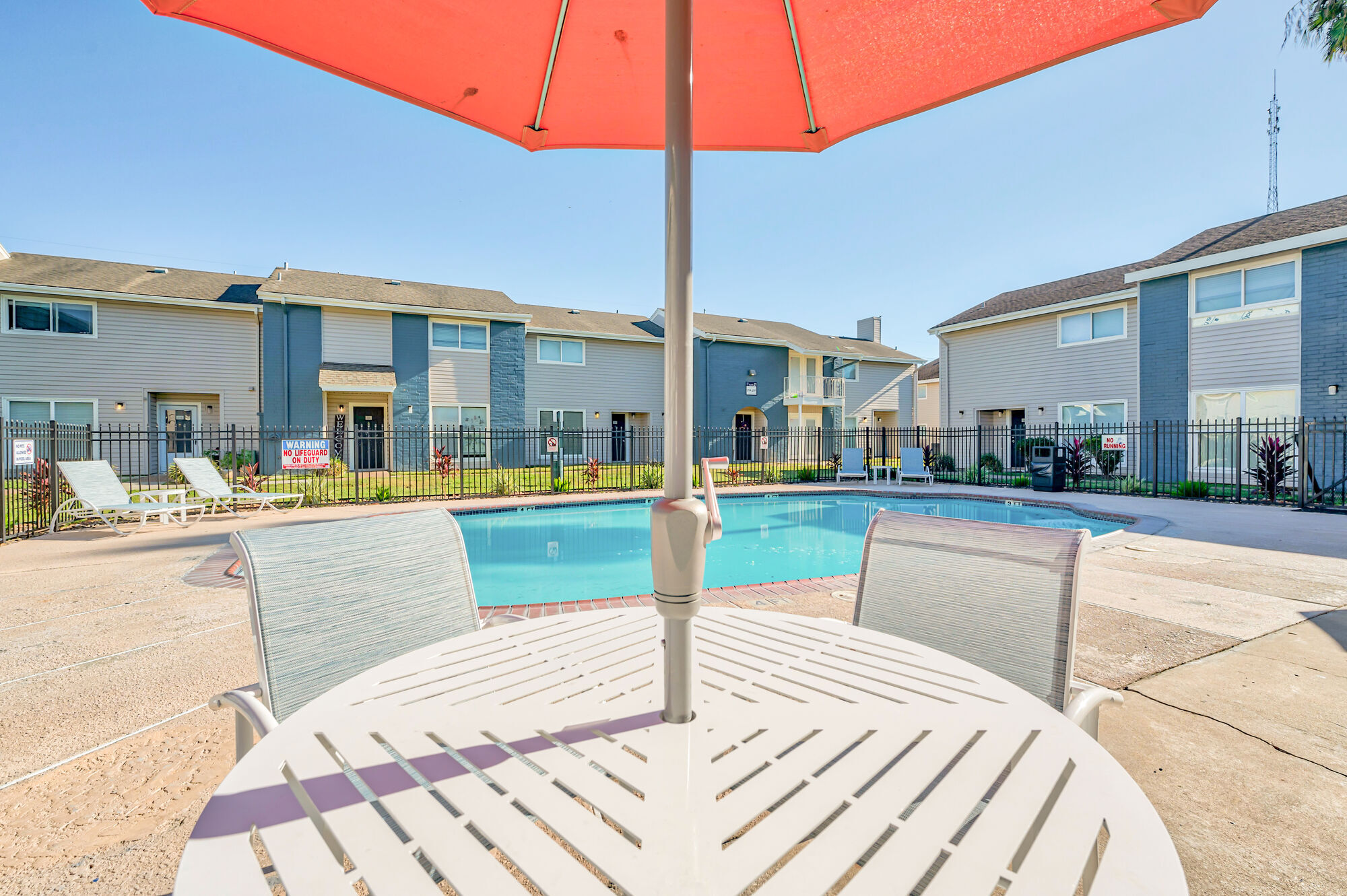 South Shore Coastal Living Image 3