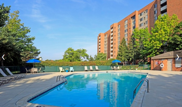 Parkview Tower Image 1