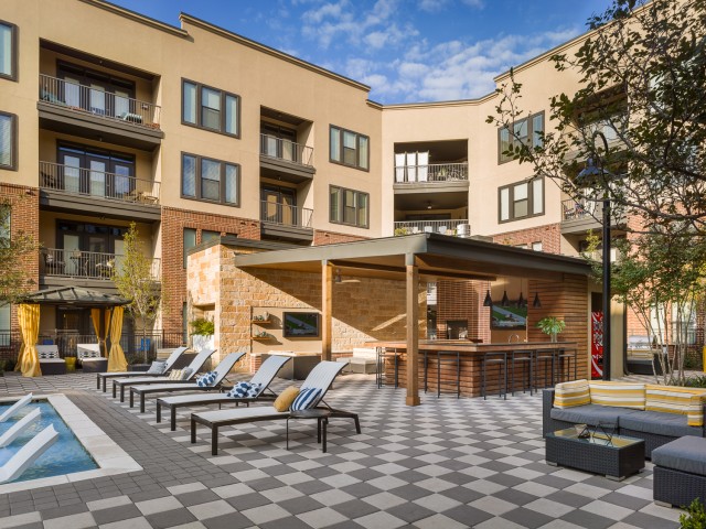 Outdoor Kitchen