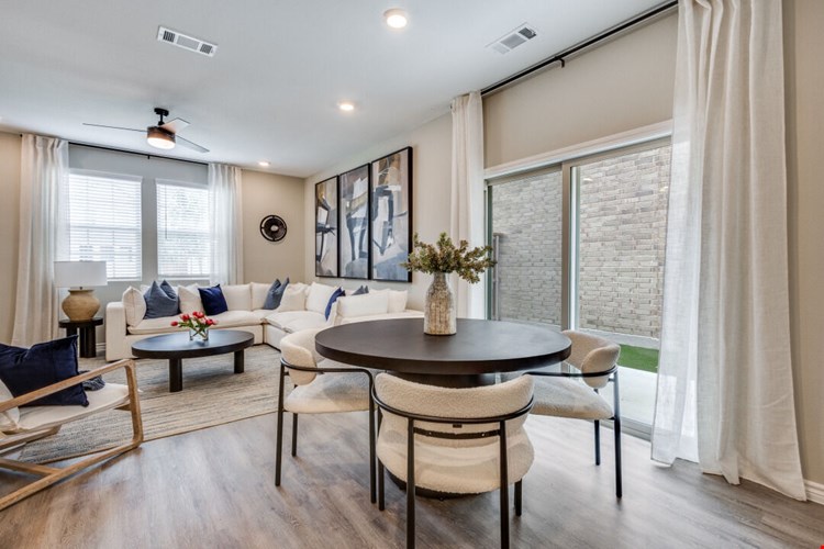 BB Living The Tribute Image 25