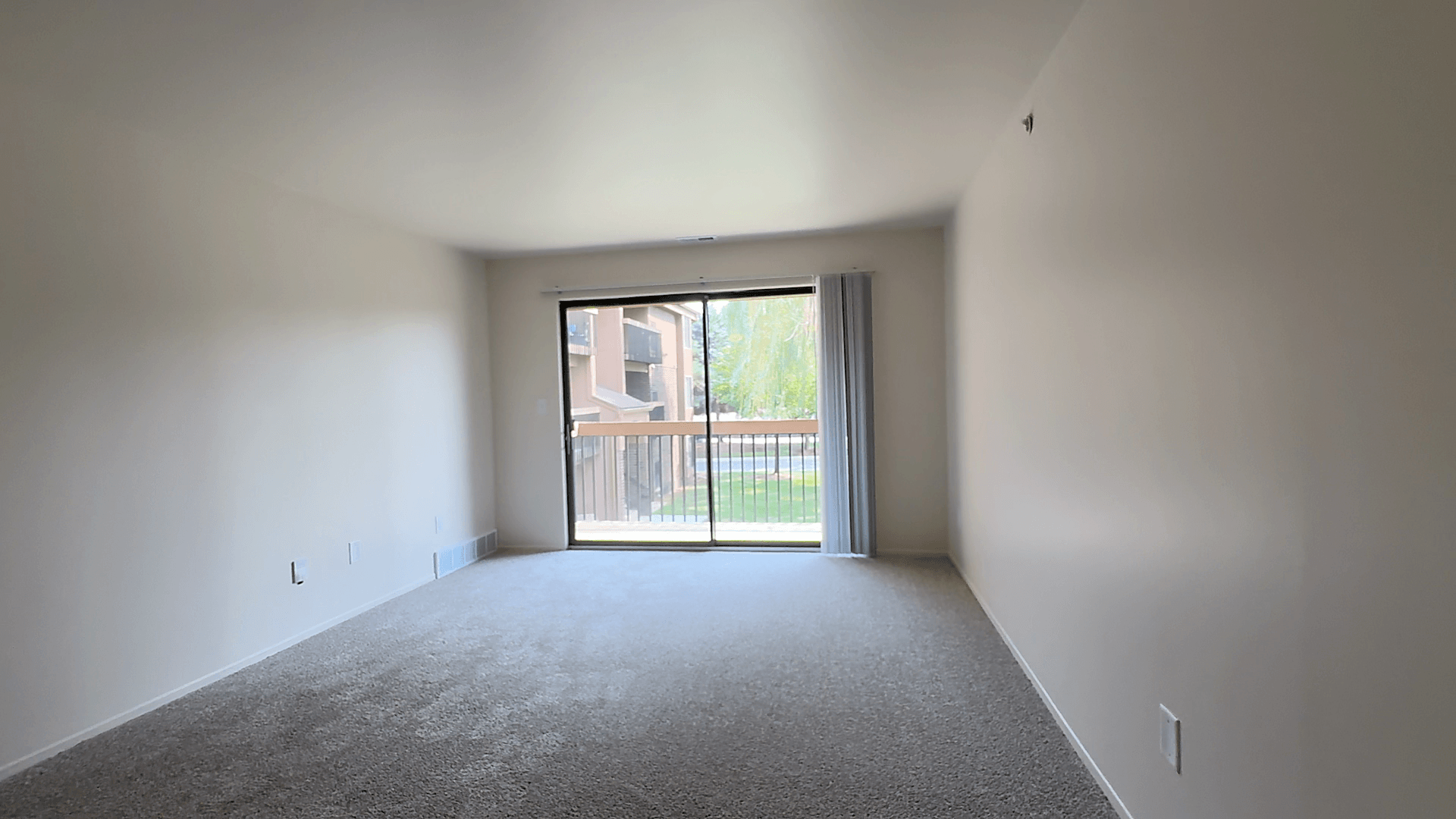 Lakeside Village Apartments Image 170