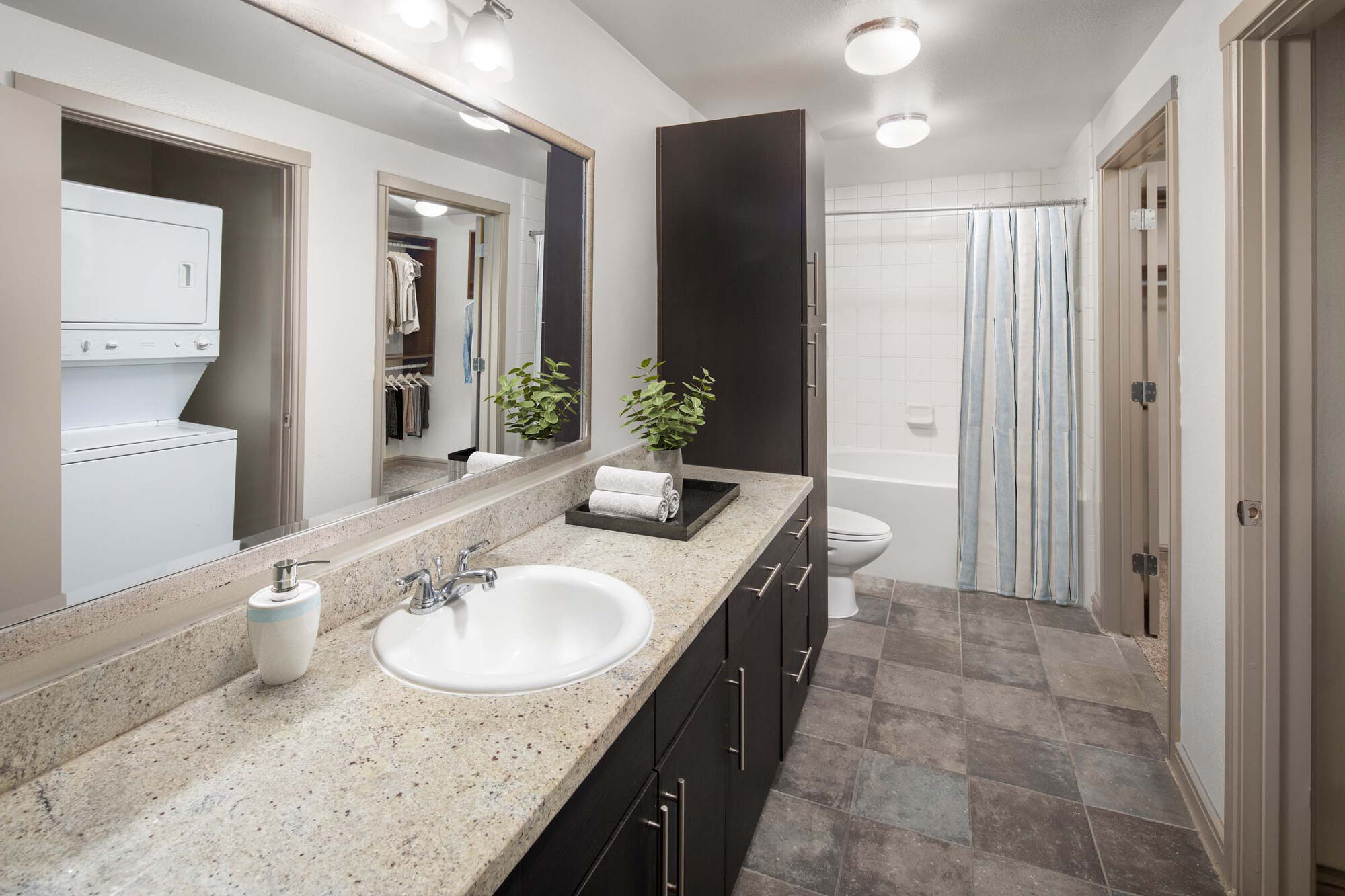 Camden Belmont Image 18