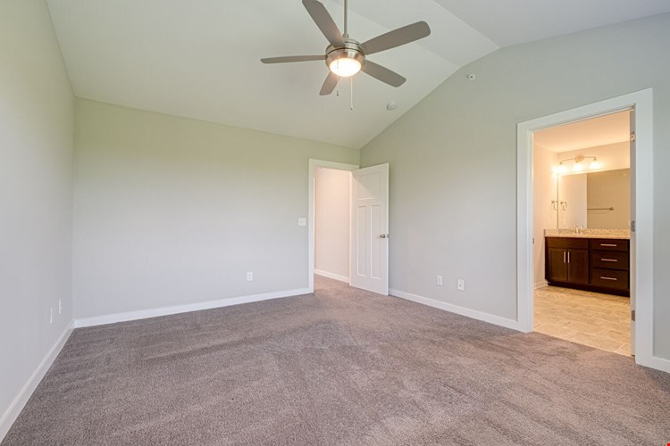 Highland at Hickory Hills Townhomes Image 8