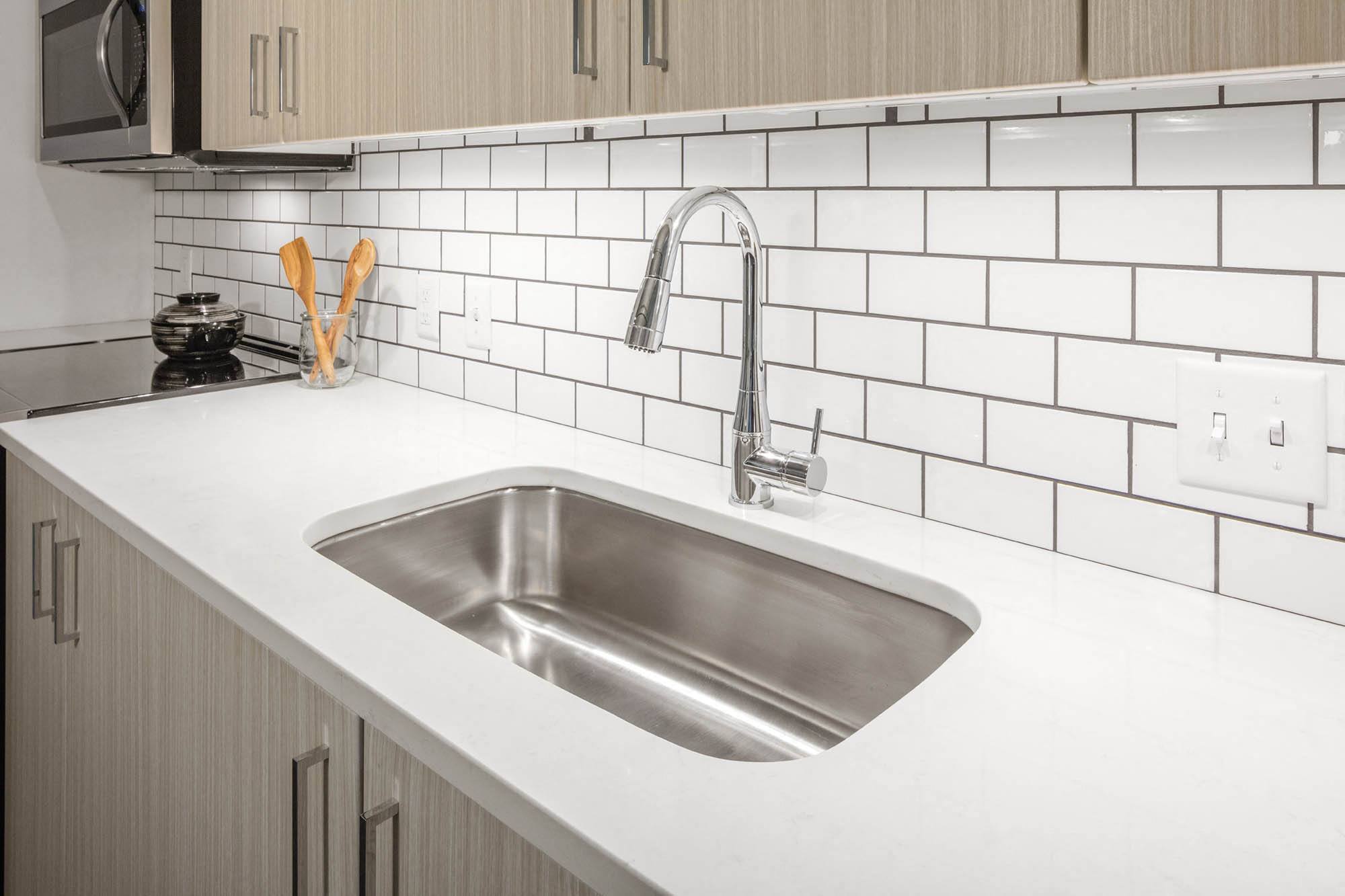 Subway Tile & Quartz