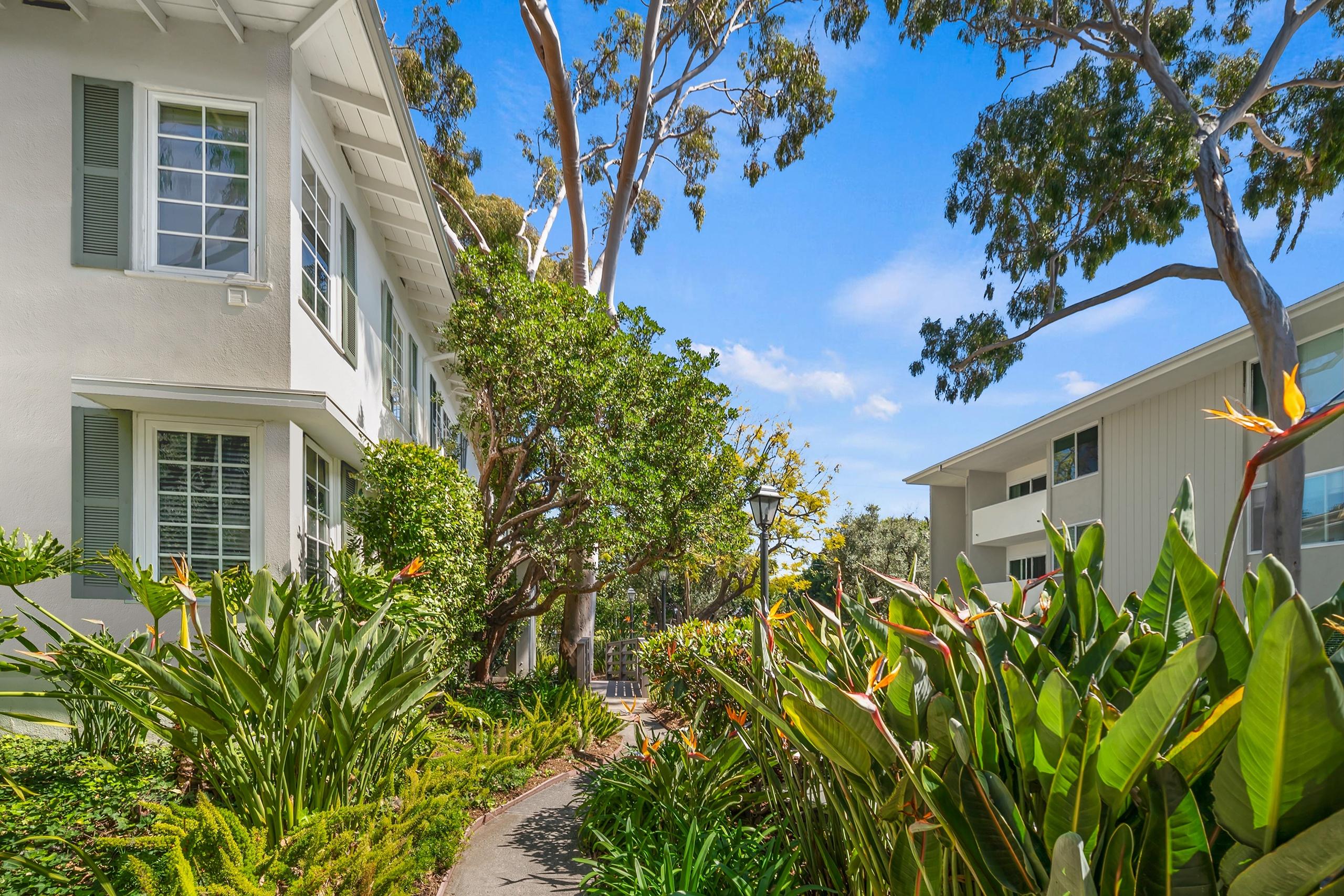 Sunset Barrington Gardens Image 11