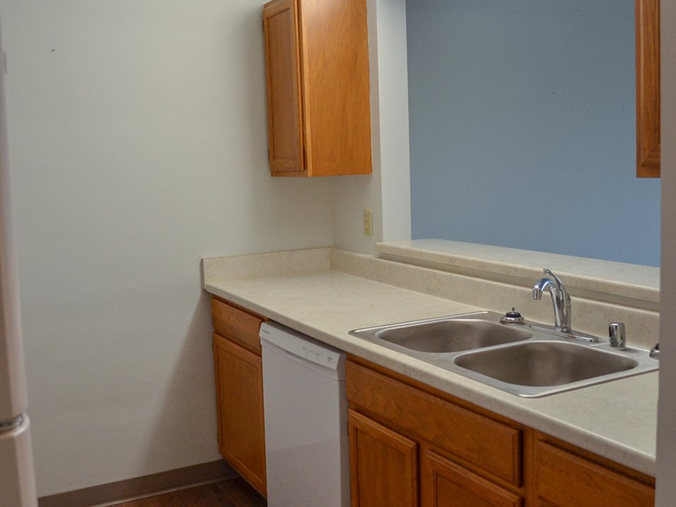 Como By The Lake Senior Apartments Image 5