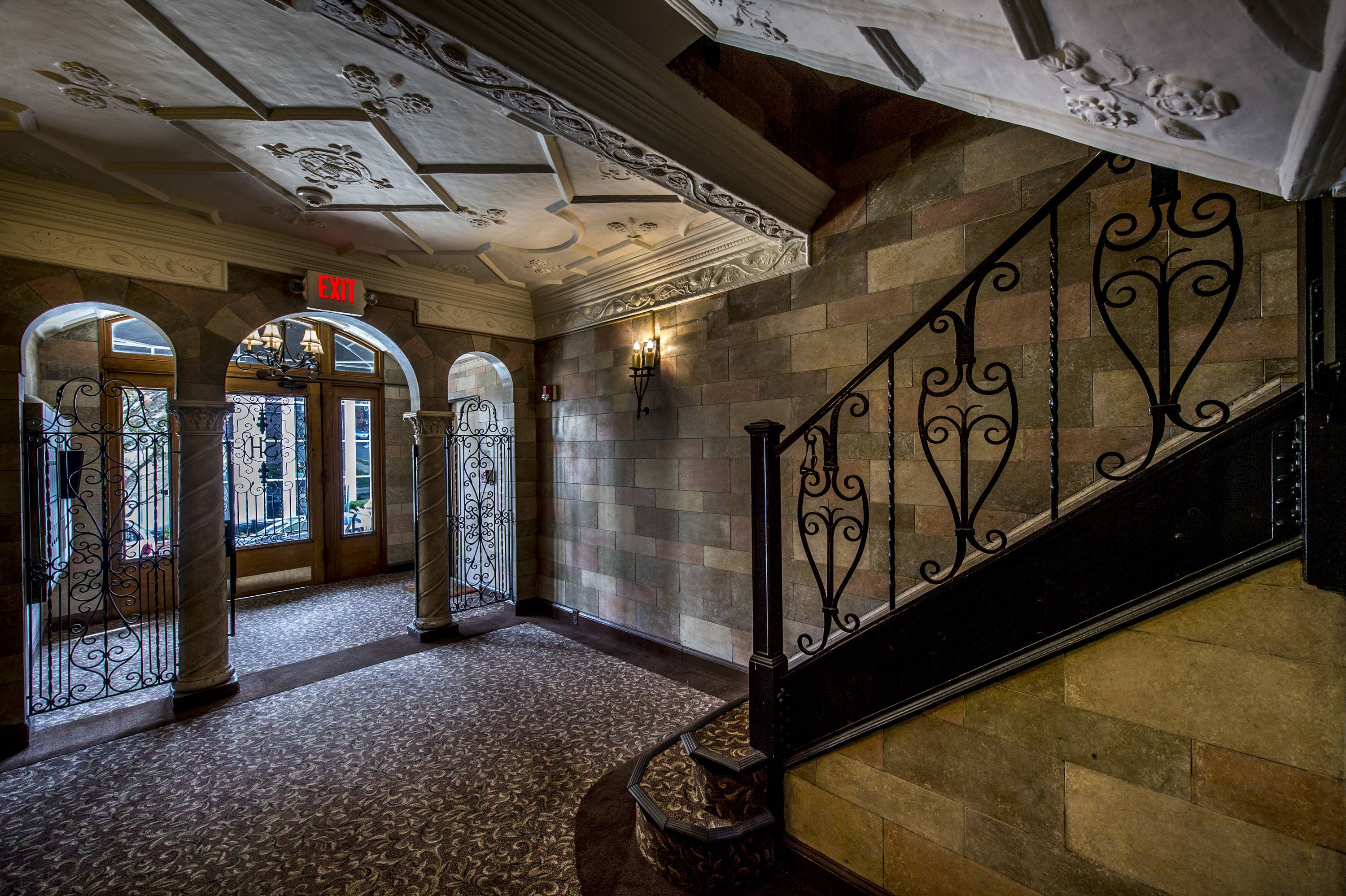 Elmwood Apartments Image 10