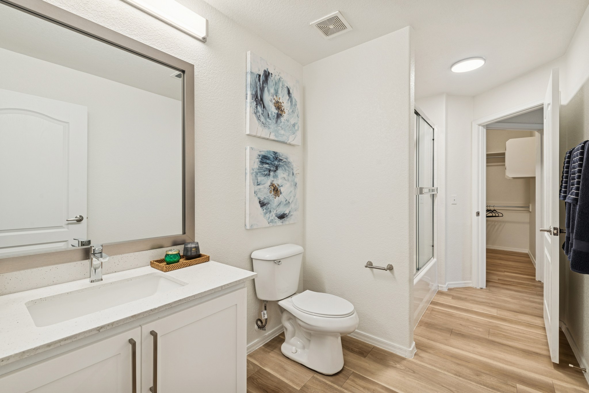 Dobson 2222 Image 3
