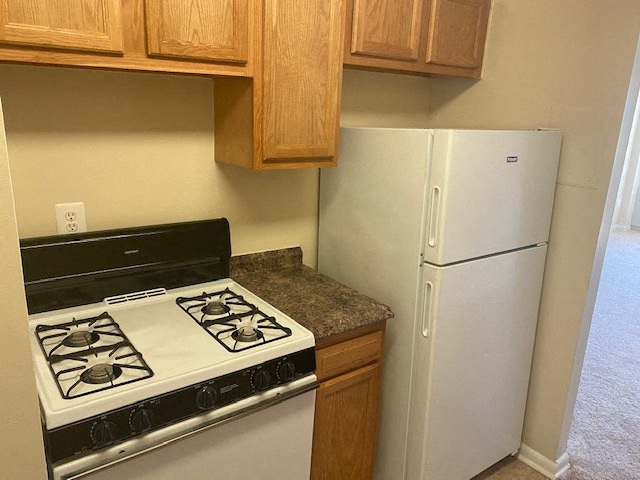 Silver Spring Towers Image 39