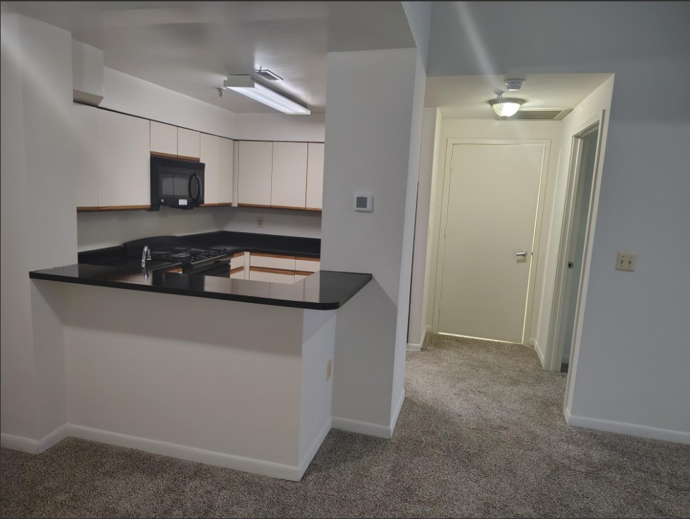 Marlboro Classic Apt & Redwood Square Image 34