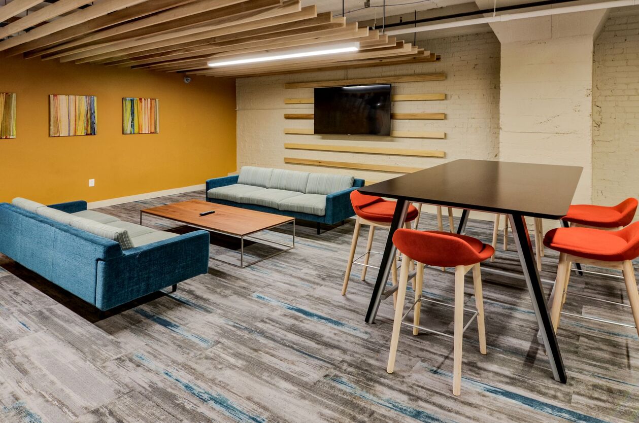 Level on Locust Image 20