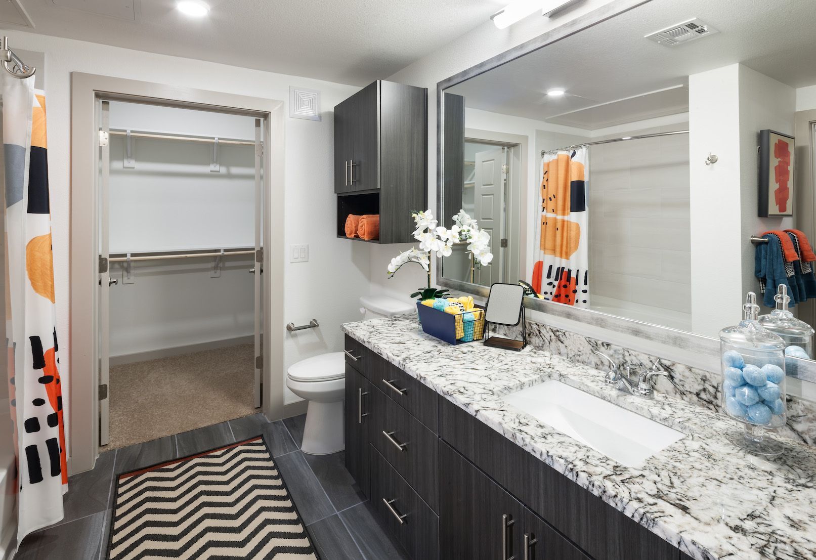 Axiom HUB 121 Image 25