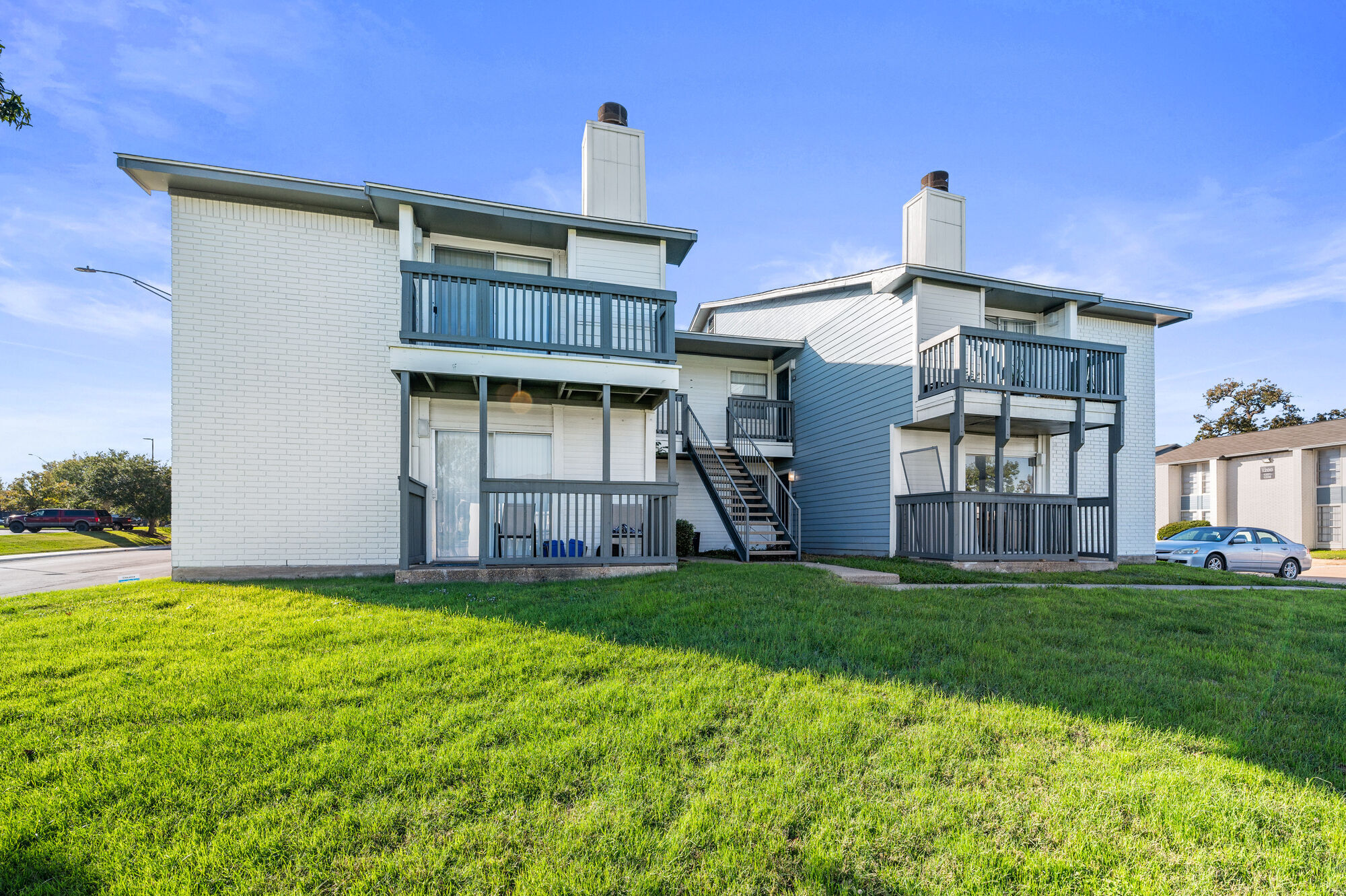 The Halston Image 44