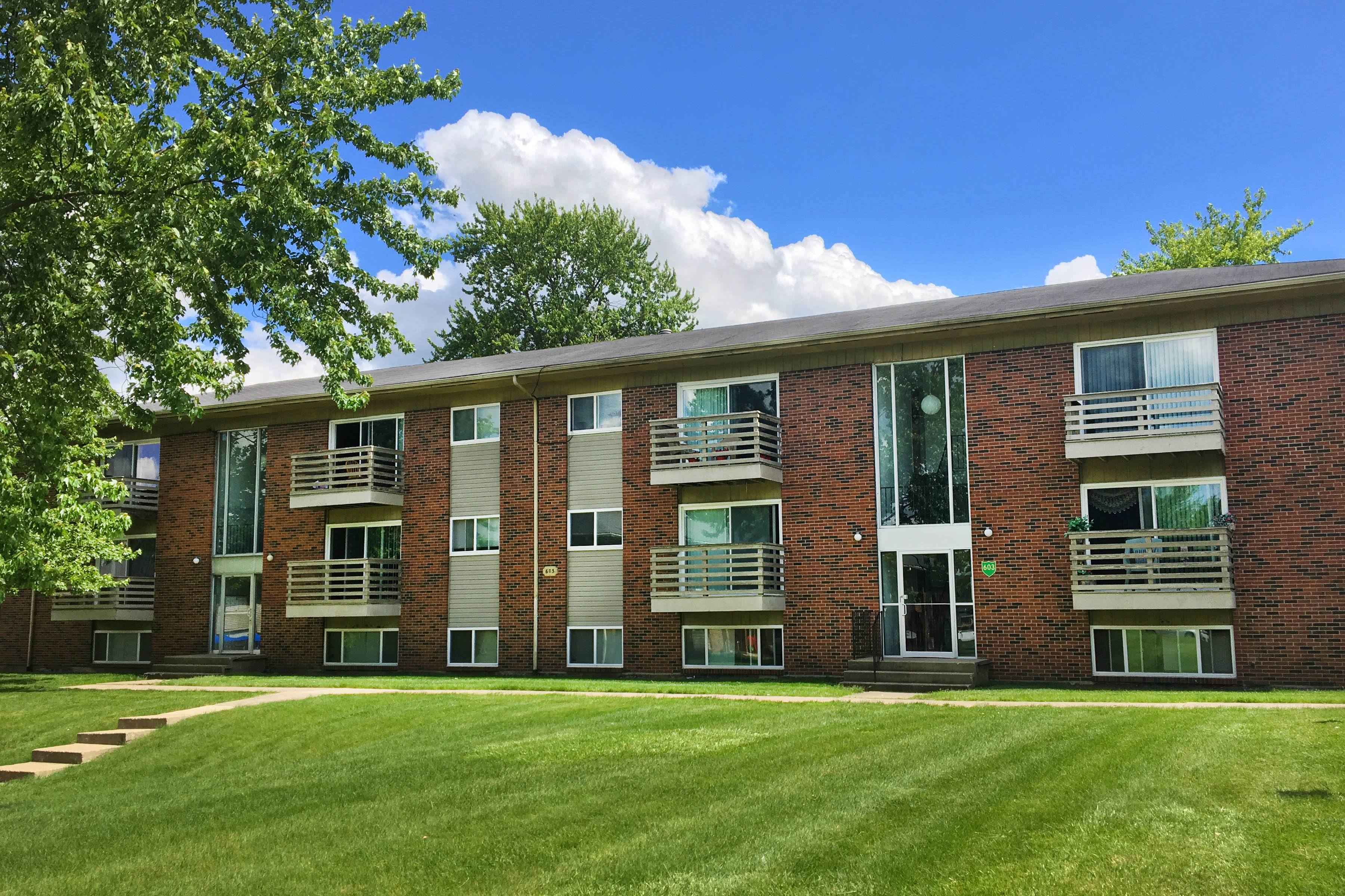 Forest Park Apartments Image 1