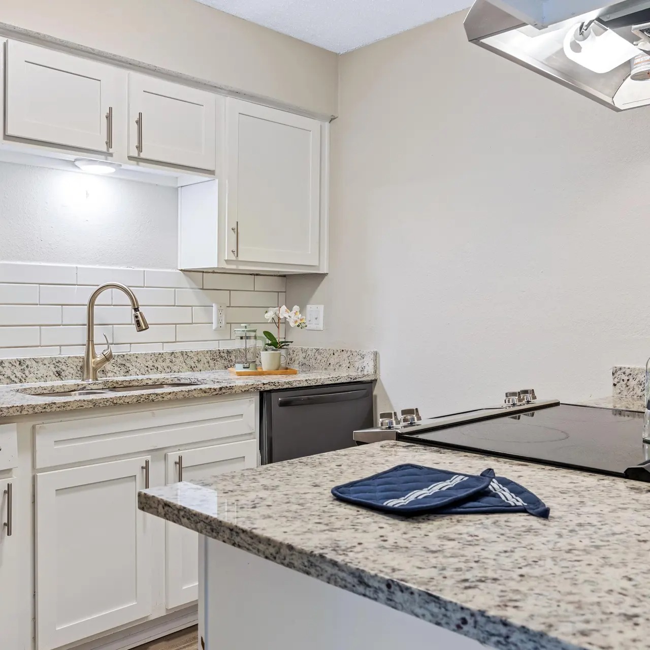 Clayton Pointe Image 13
