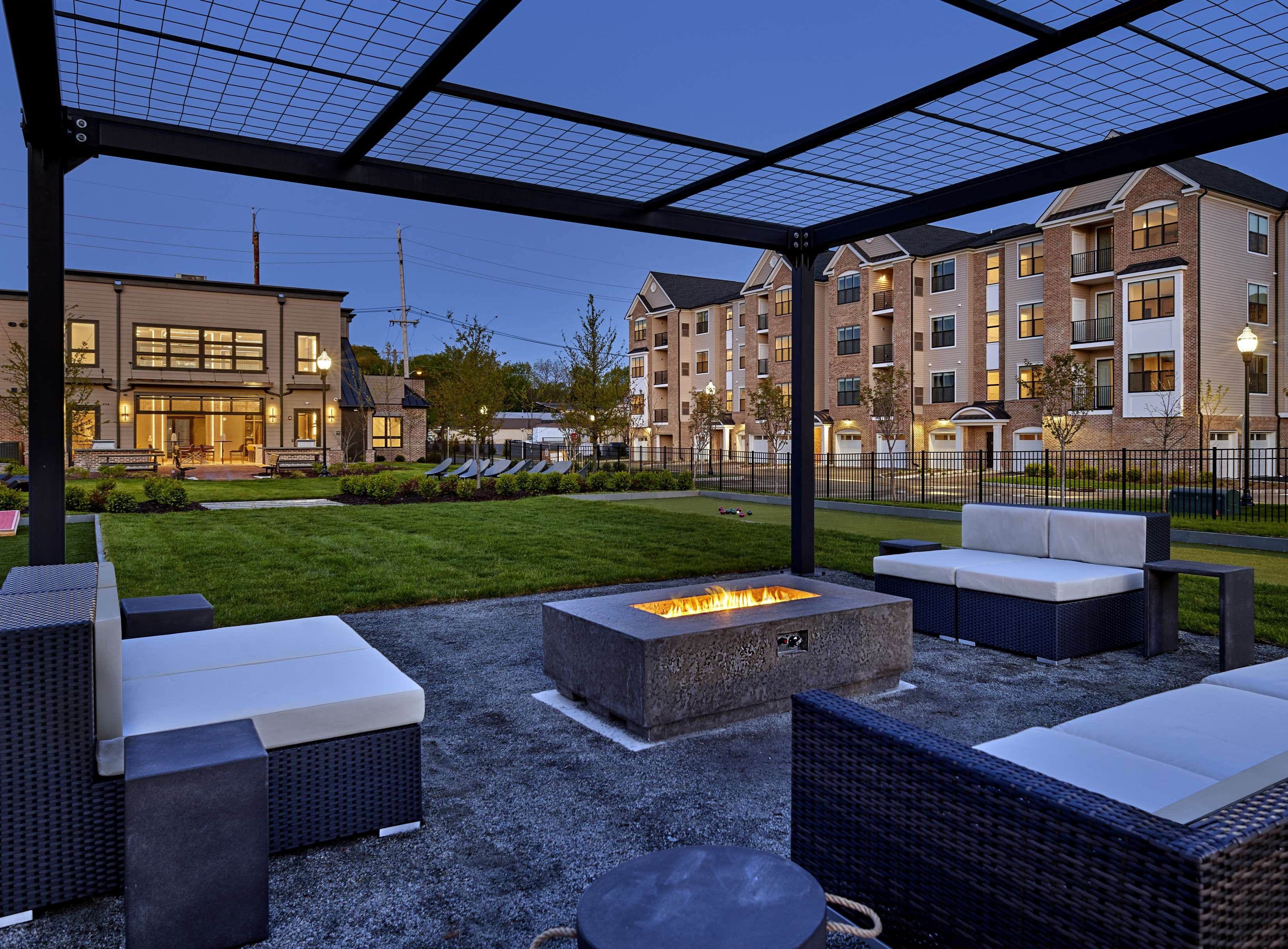 Central and Oak Image 14