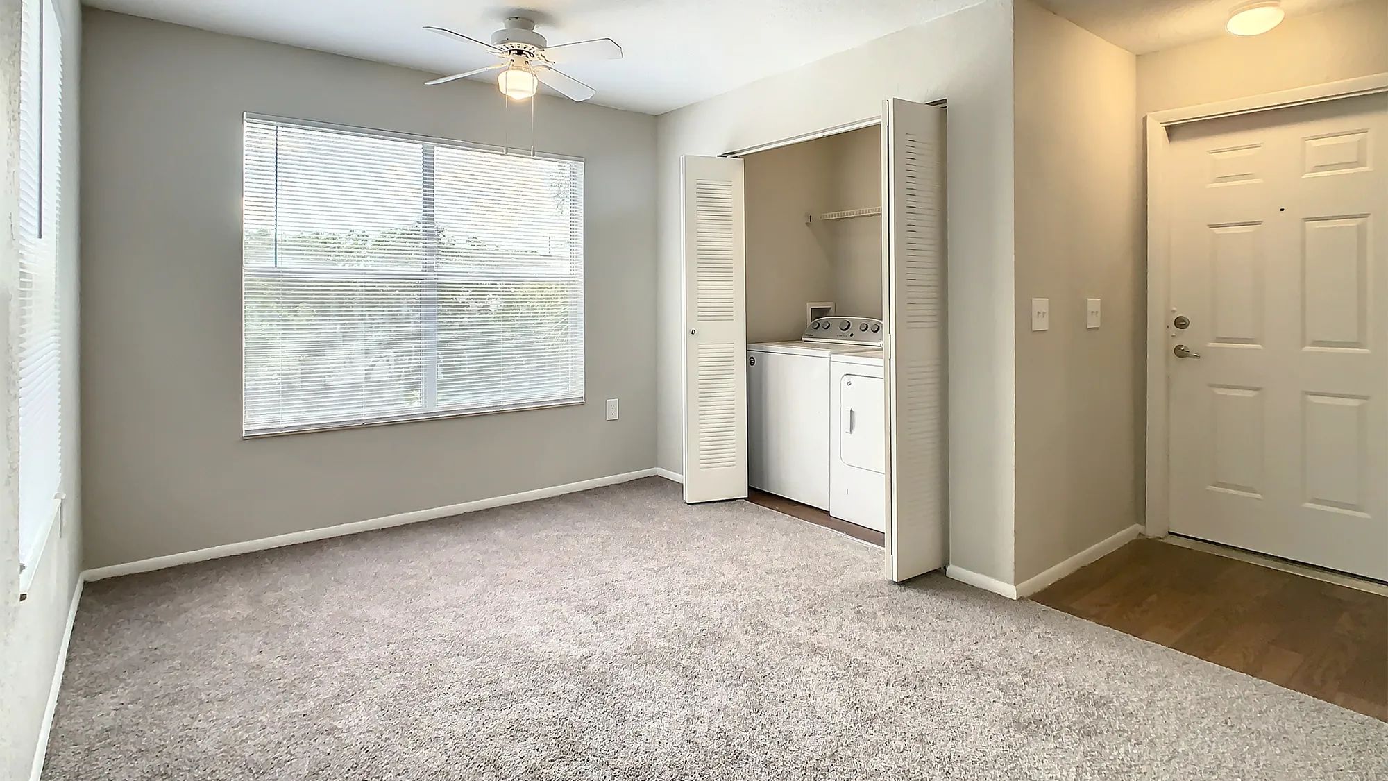 Our open concept floor plans are flooded with natural light and full-size washer and dryers are available*. *In select units/additional fees may apply.