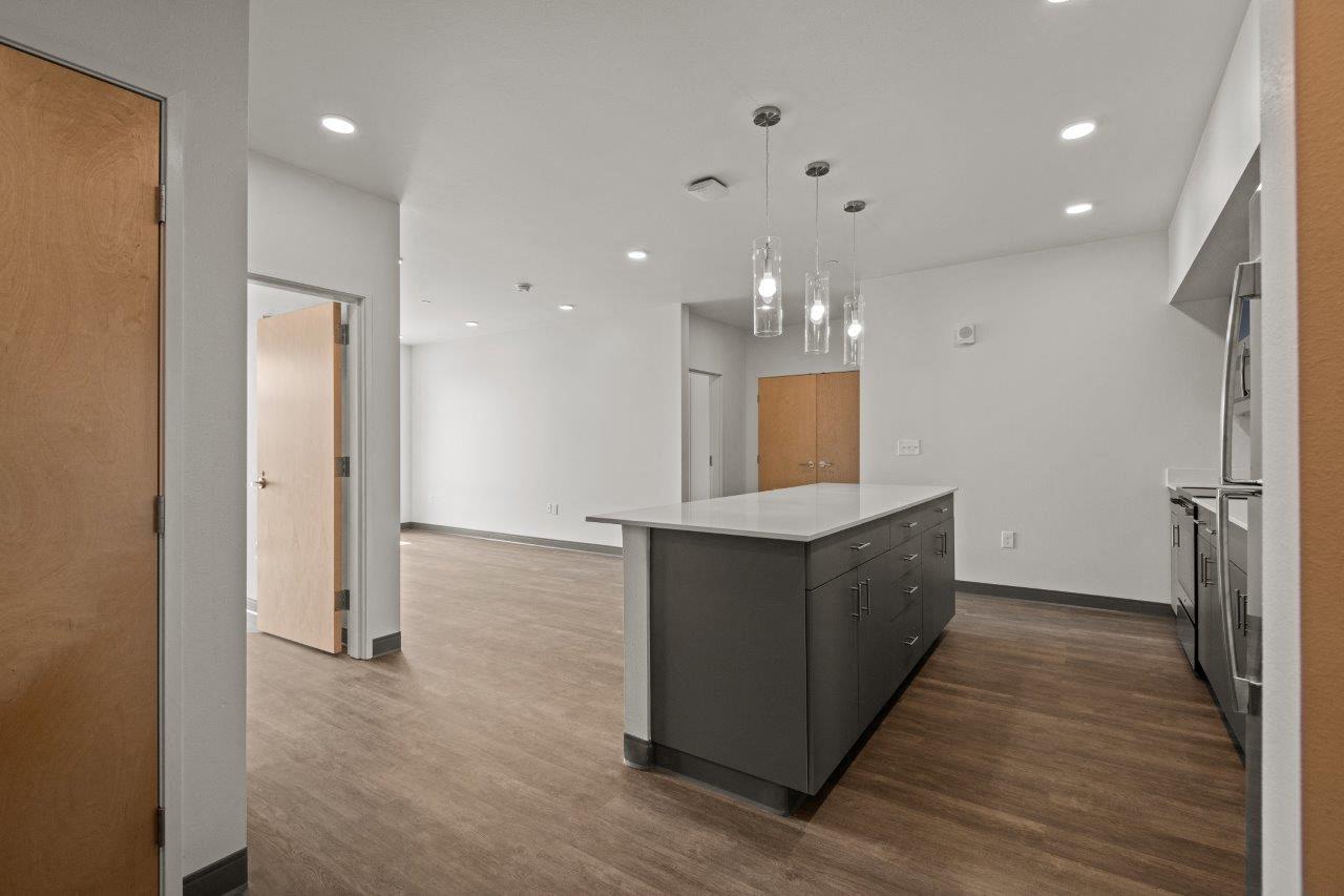 Ironside Apartments Image 8