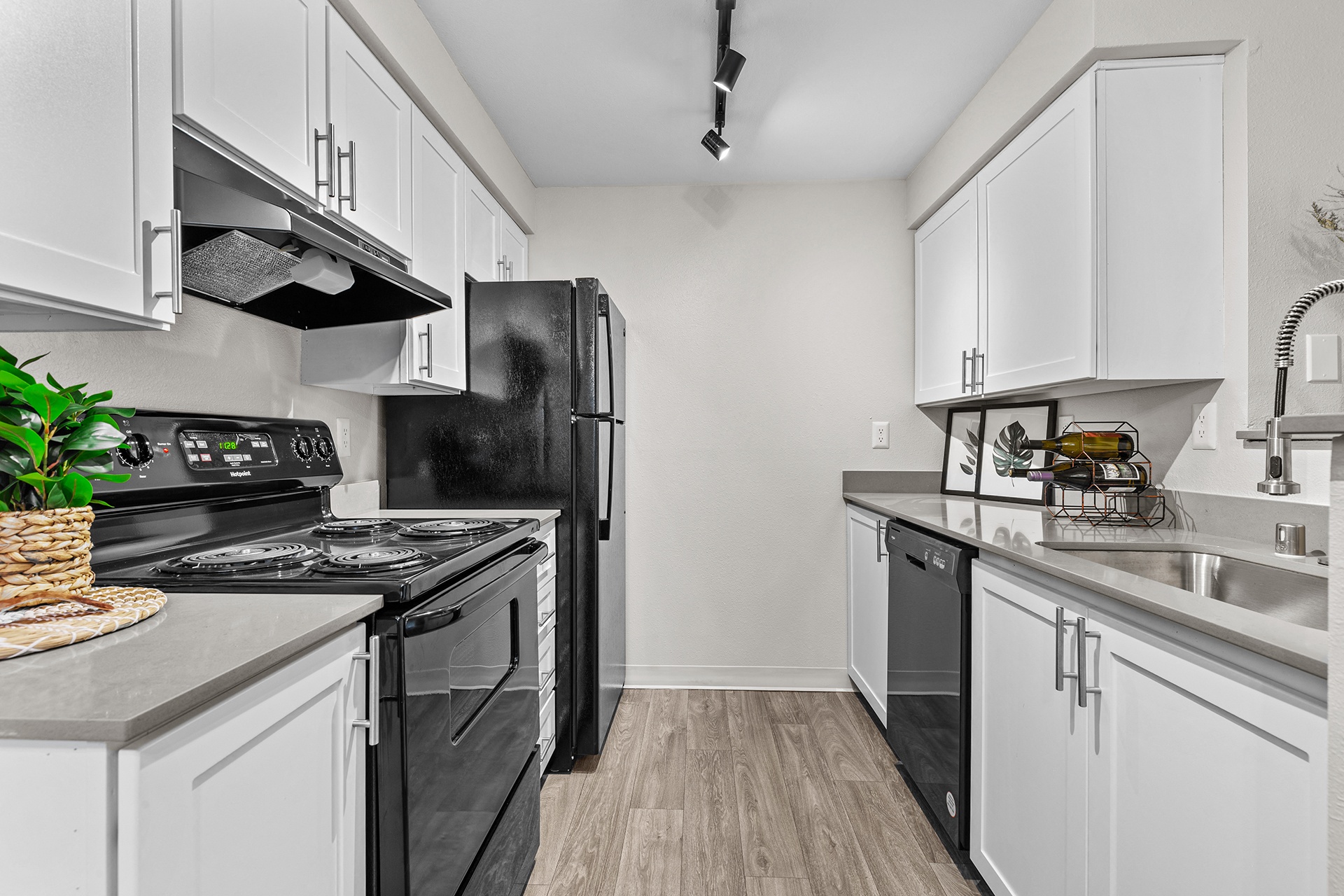 Keyway Apartments Image 6