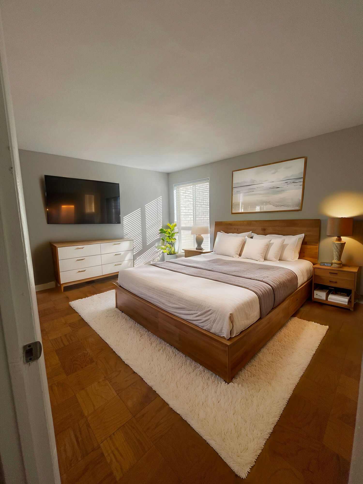 TOWNE CREST APARTMENTS Image 12