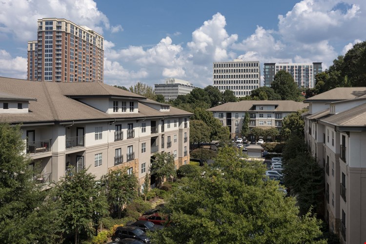 Camden Brookwood Image 30