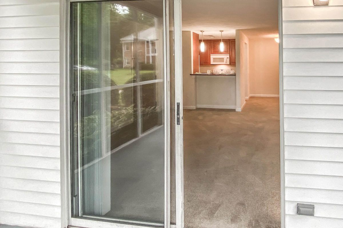 Rose Hall Apartments Image 7