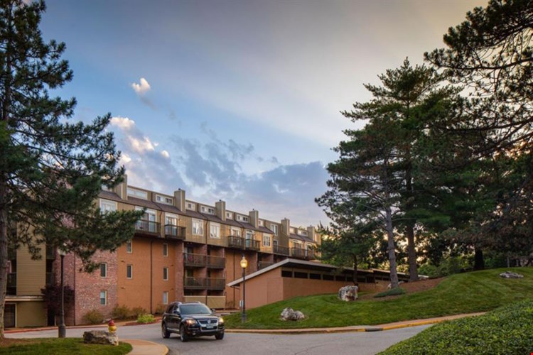 Kirkwood Bluffs Image 10