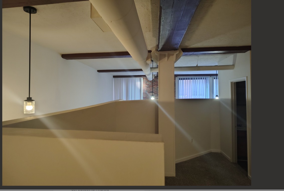 Marlboro Classic Apt & Redwood Square Image 144