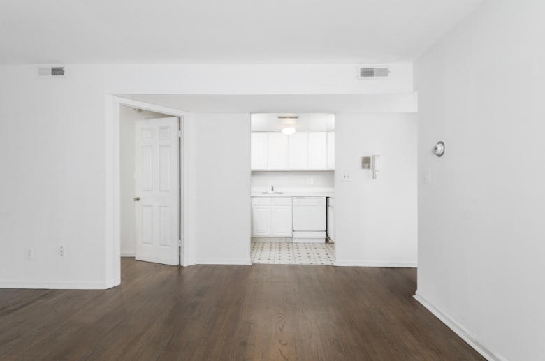 526 Spruce Street Image 4