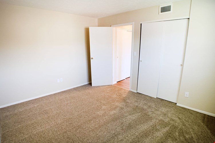 Crown Crossing Apartments Image 37