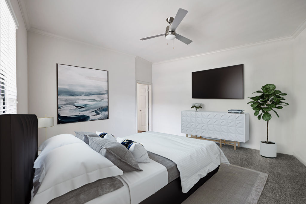 Camden Plaza Image 9