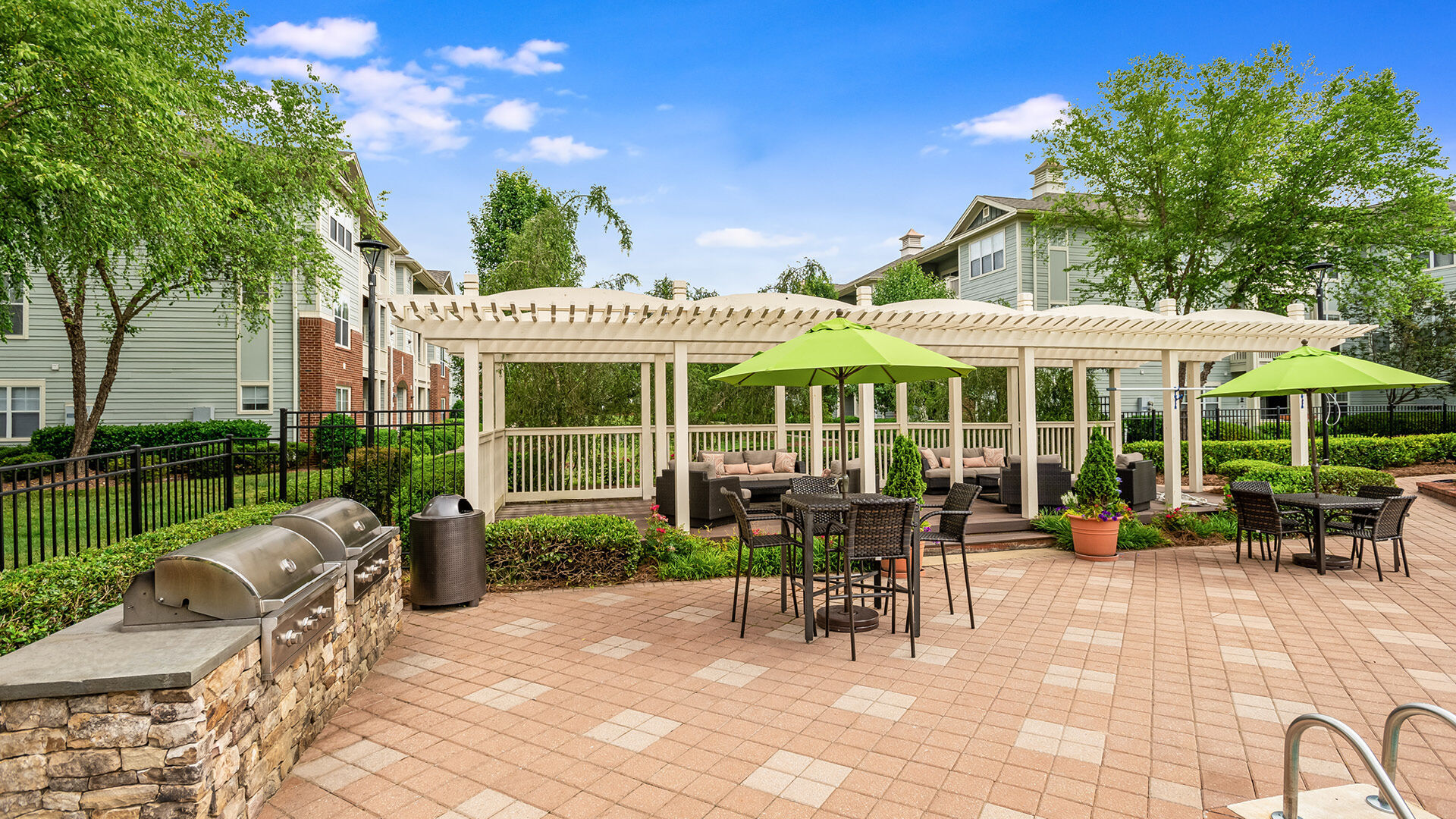 Camden Governors Village Image 18