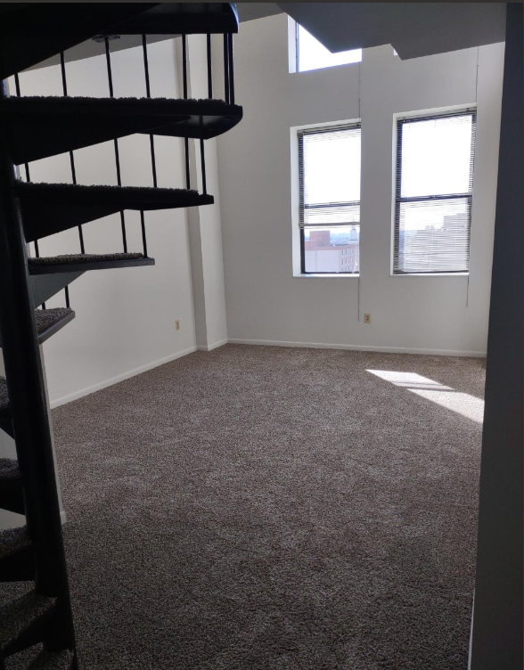 Marlboro Classic Apt & Redwood Square Image 32
