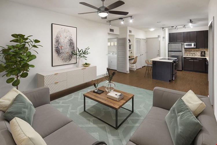 Camden Henderson Image 9