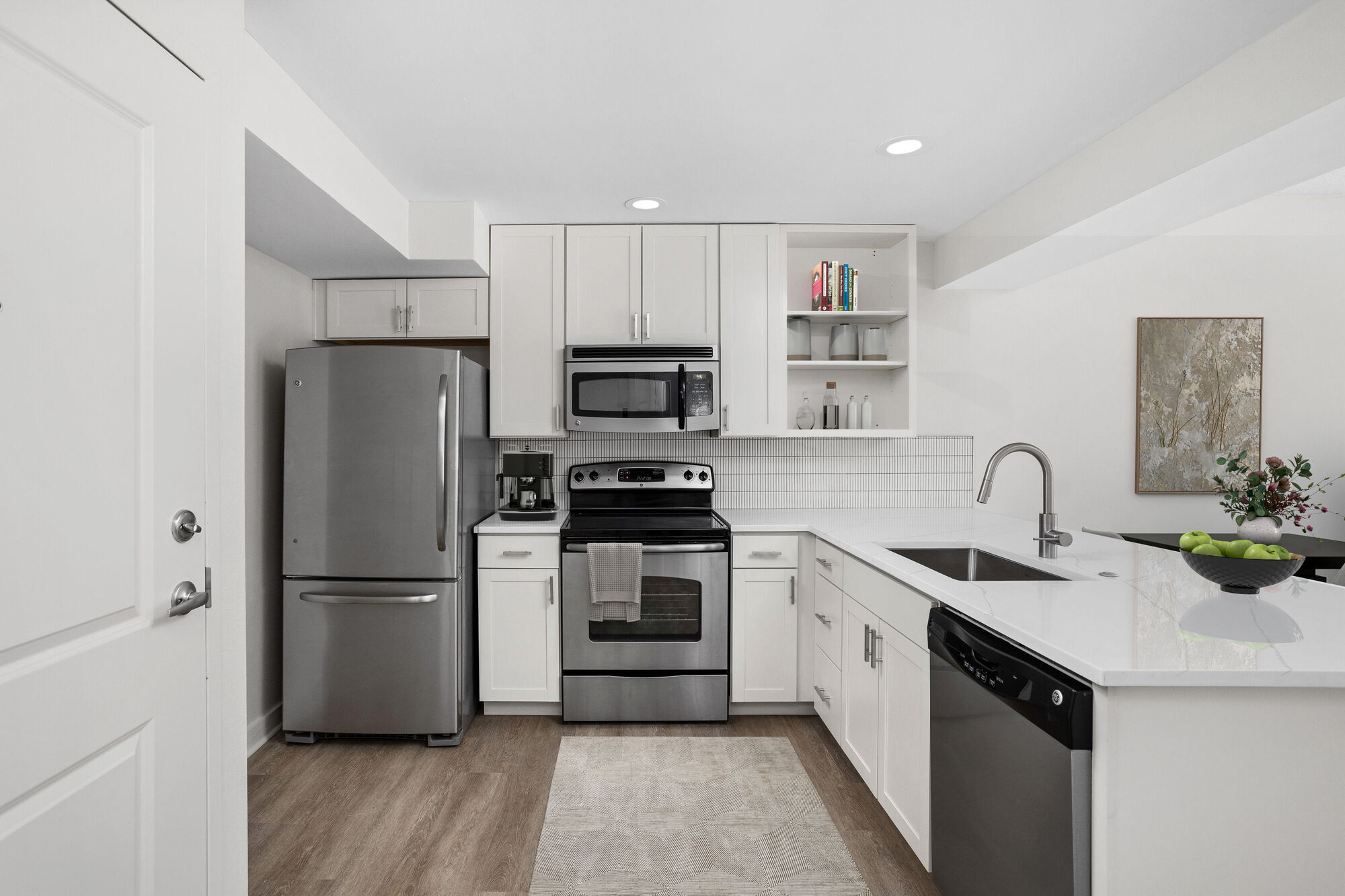 VITRA Apartments Image 6